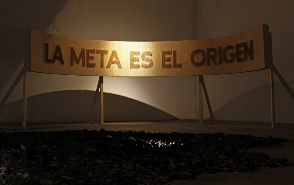 en horas bajas (La meta es el origen). [2021]